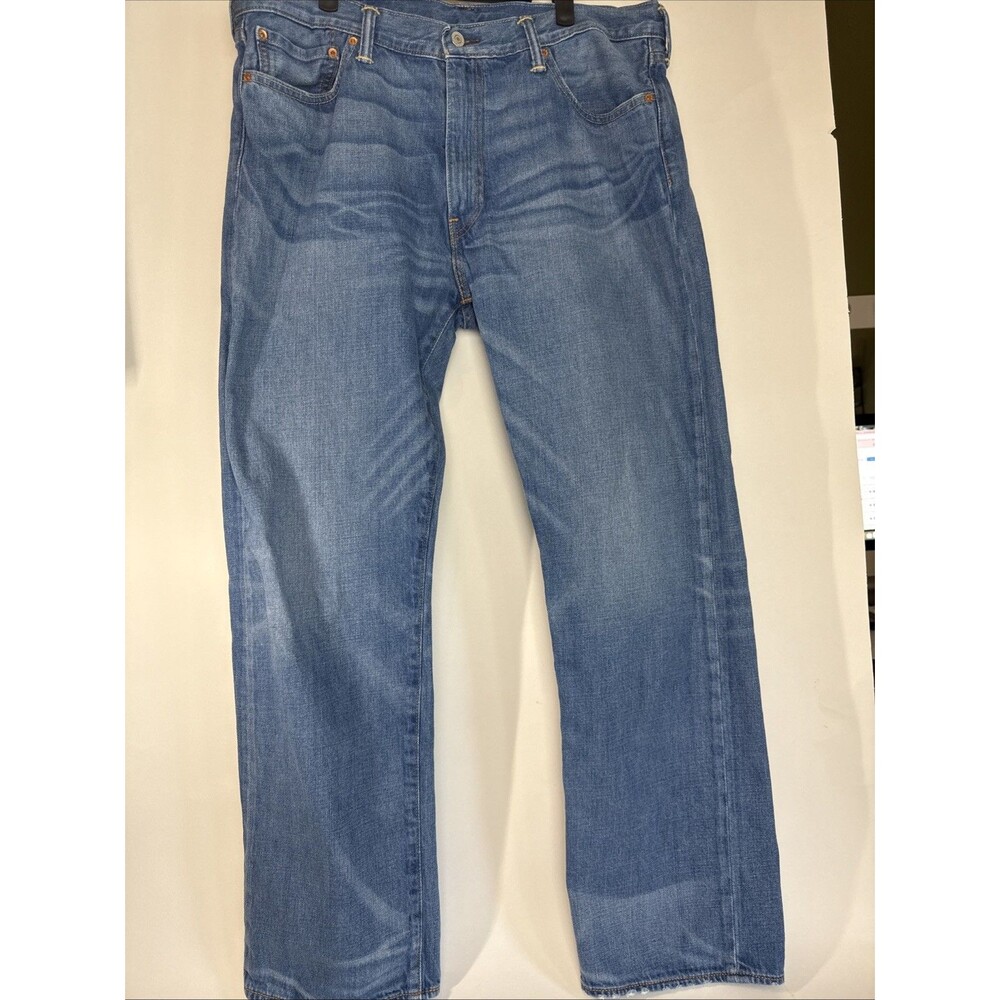 Levis 504 Men’s Jeans 38x32 Blue Denim Light/Medium Wash Straight Leg